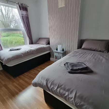 Holiday home 2 Bedroom House